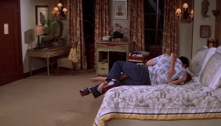 Картинка к «10 сезон 1 серия»