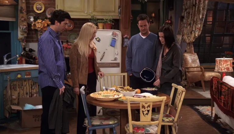 Момент из 16 серии 10 сезона