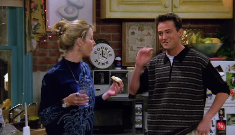 Момент из 9 серии 2 сезона