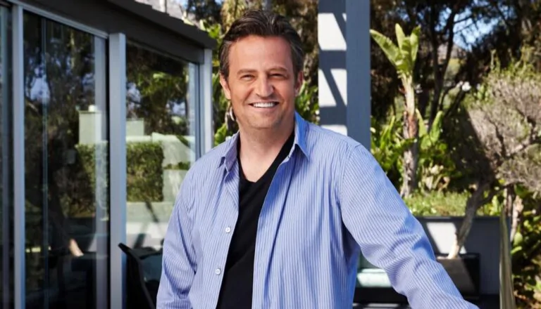 Новость «Смерть непотопляемого флагмана Мэтью Перри»